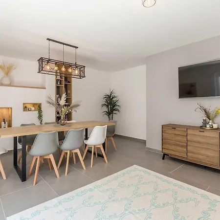 Villa Luxury Lara With A Pool *