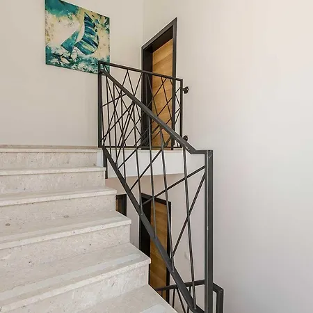 Luxury Lara With A Pool *