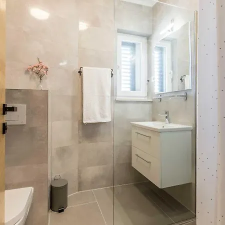 Luxury Lara With A Pool Milna (Brac)