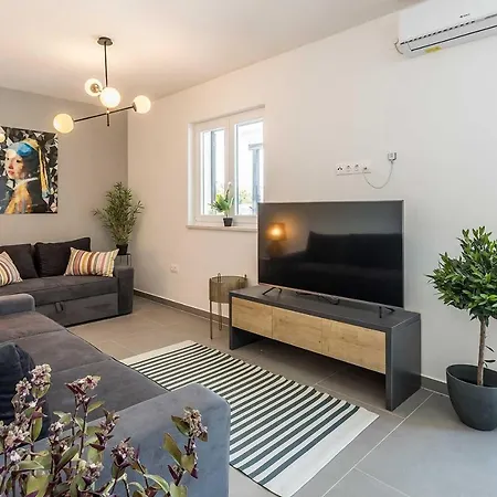 Villa Luxury Lara With A Pool *