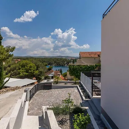 Luxury Lara With A Pool Milna (Brac)