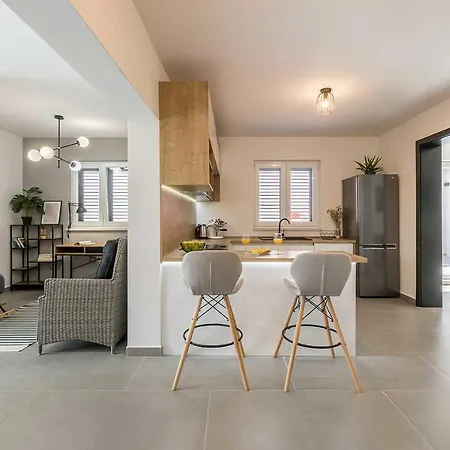 Luxury Lara With A Pool Villa