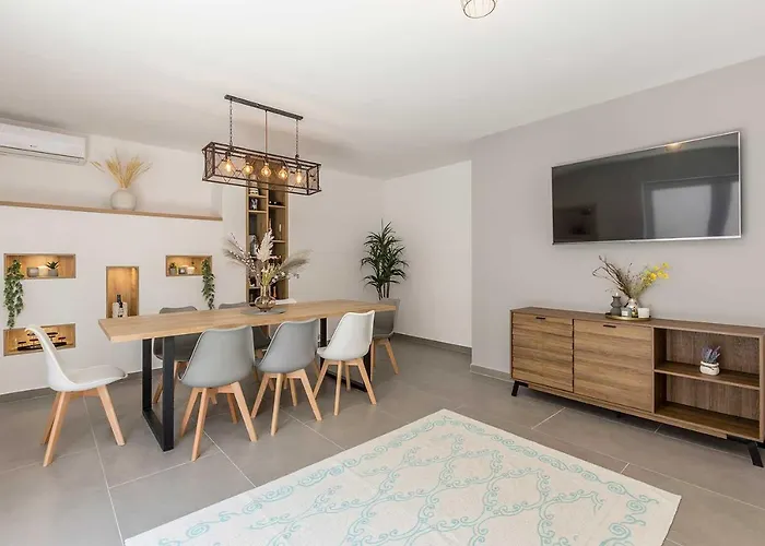 빌라 Luxury Lara With A Pool *