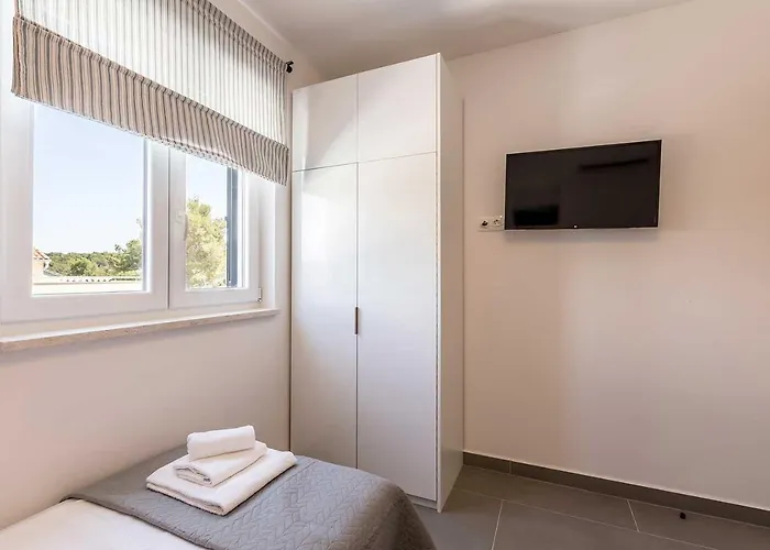 Luxury Lara With A Pool 빌라 *